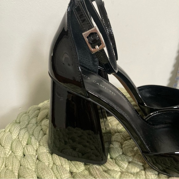 Vince Camuto Addilenz Black Patent Leather Chunky Heel Ankle Wrap Pump NWOB - Picture 4 of 11